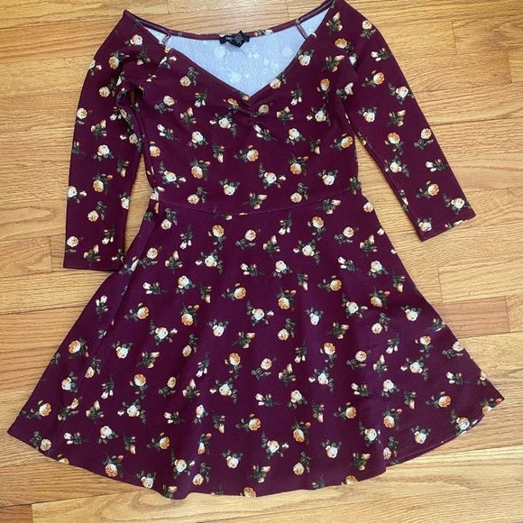 Forever 21 Dresses & Skirts - Forever21 floral long sleeve dress, Size MEDIUM